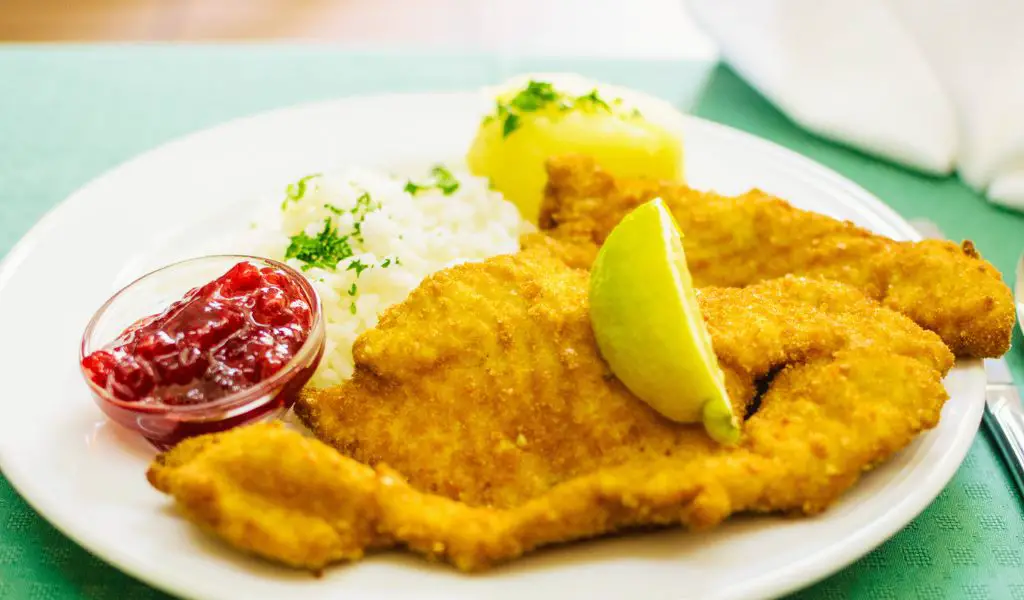 Können Hunde Schnitzel essen?